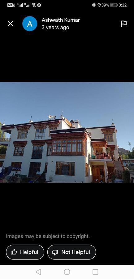 Gangs-Shun Homestay Leh Exteriör bild