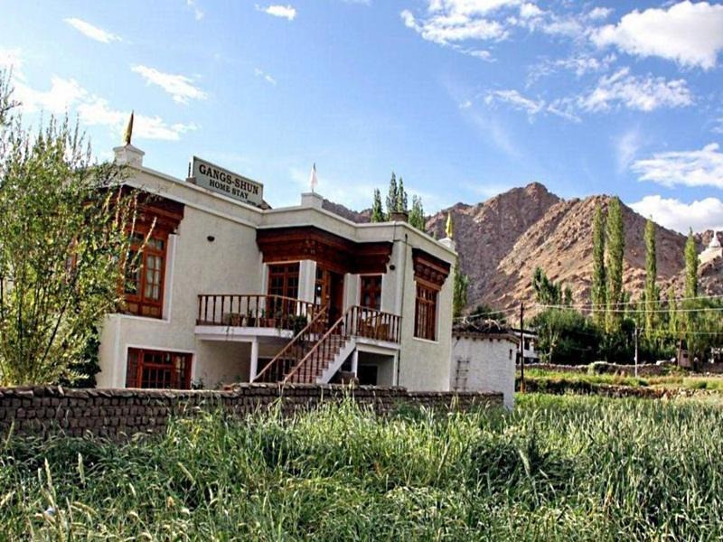 Gangs-Shun Homestay Leh Exteriör bild