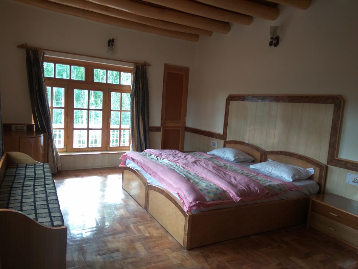 Gangs-Shun Homestay Leh Exteriör bild