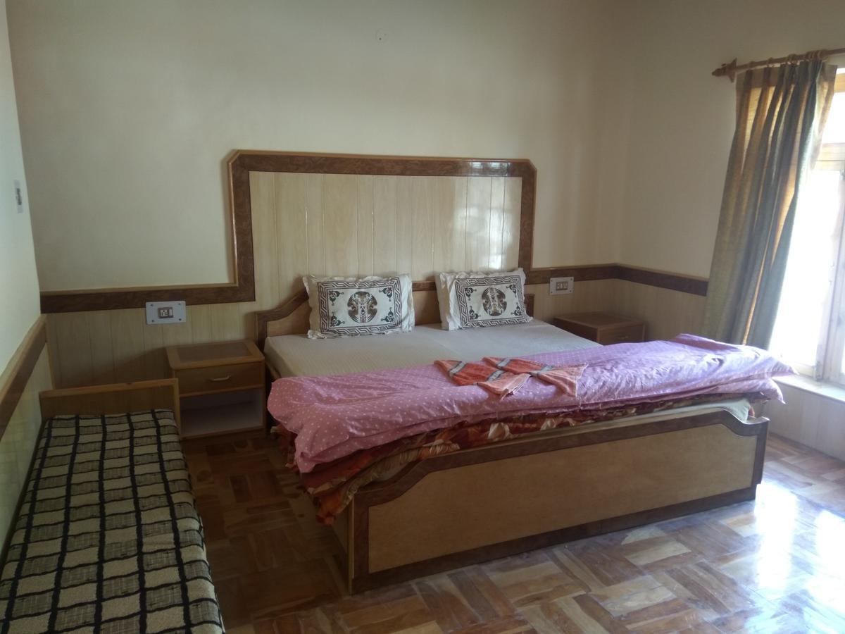 Gangs-Shun Homestay Leh Exteriör bild